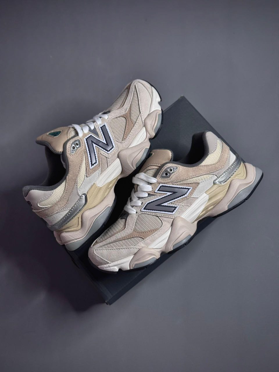 کتونی نیوبالانس 9060 New Balance کتونی نیوبالانس 9060 New Balance