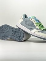 ایر جردن وان لو تراویس اسکات ابی سفید Air Jordan 1 Low Travis Scott White Blue