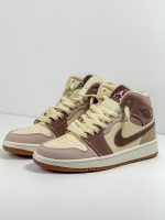 جردن وان مید کرم قهوه ای کالباسی Jordan 1 Mid SE Dark Pony Smoky Mauve