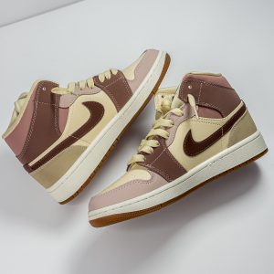 جردن وان مید کرم قهوه ای کالباسی Jordan 1 Mid SE Dark Pony Smoky Mauve