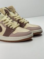 جردن وان مید کرم قهوه ای کالباسی Jordan 1 Mid SE Dark Pony Smoky Mauve
