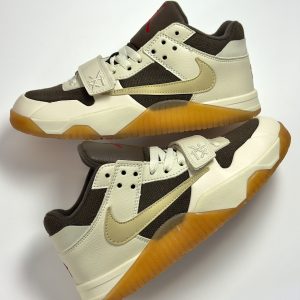 جردن جامپ من تراویس اسکات Jordan Jumpman Jack TR Travis Scott Sail