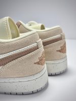 نایک جردن لو کرم قهوه ای Nike Air Jordan 1 Low SE Legend Light Brown